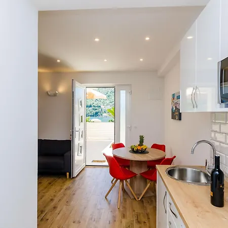 Moon River - Two-bedroom With Terrace * Mokošica
