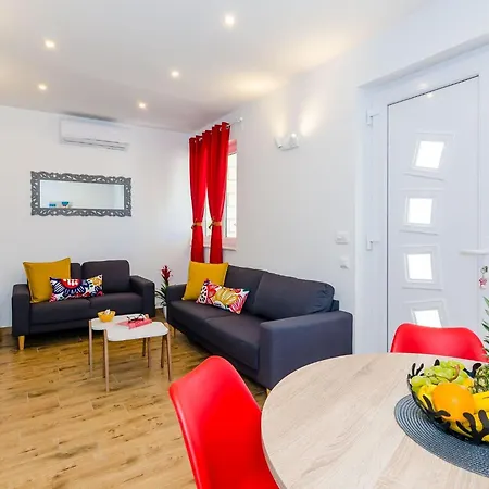 Apartamento Moon River - Two-bedroom With Terrace Mokošica