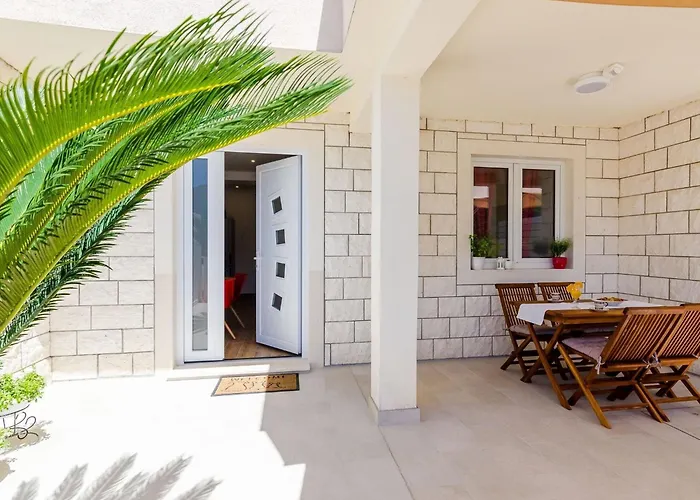 Moon River - Two-bedroom With Terrace