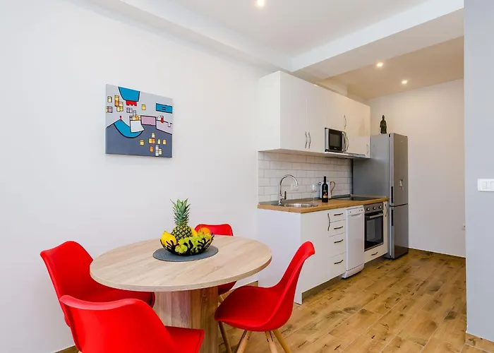 Moon River - Two-bedroom With Terrace 아파트 Mokošica