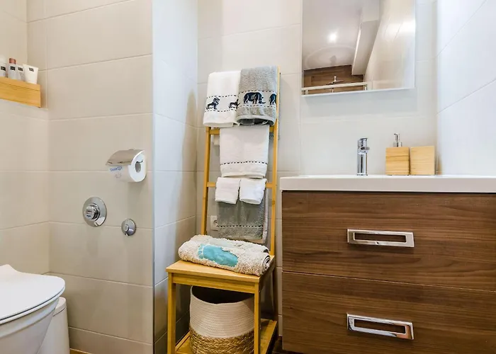 Moon River - Two-bedroom With Terrace *