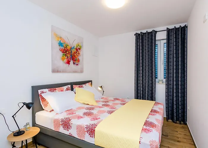 Moon River - Two-bedroom With Terrace * Mokošica