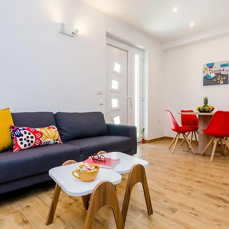 شقة Moon River - Two-bedroom With Terrace