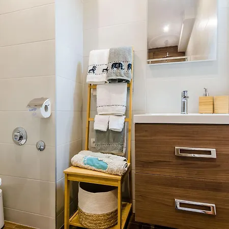 Moon River - Two-bedroom With Terrace *