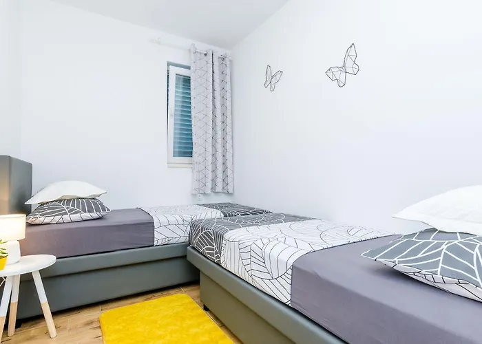 Moon River - Two-bedroom With Terrace Appartamento *